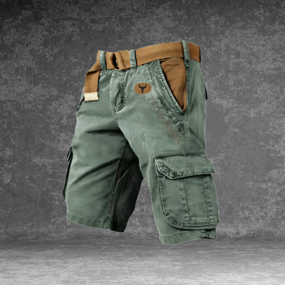 Explore in comfort with these men's lightweight multi-pocket cargo shorts.