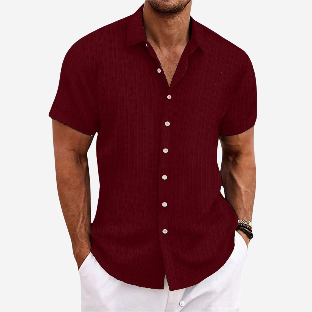 Stay cool in this men's breathable summer button-down shirt, short sleeve, lightweight, relaxed fit.