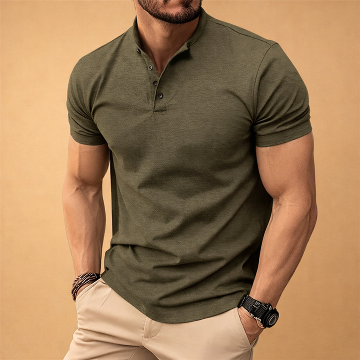 Fashionable men's slim fit polo, short sleeve, perfect for a modern casual style and versatile menswear.