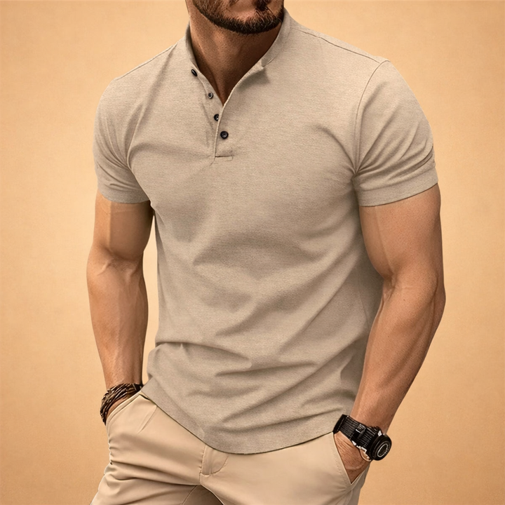 Men's everyday polo shirt, slim fit, modern design for a stylish and versatile casual look.