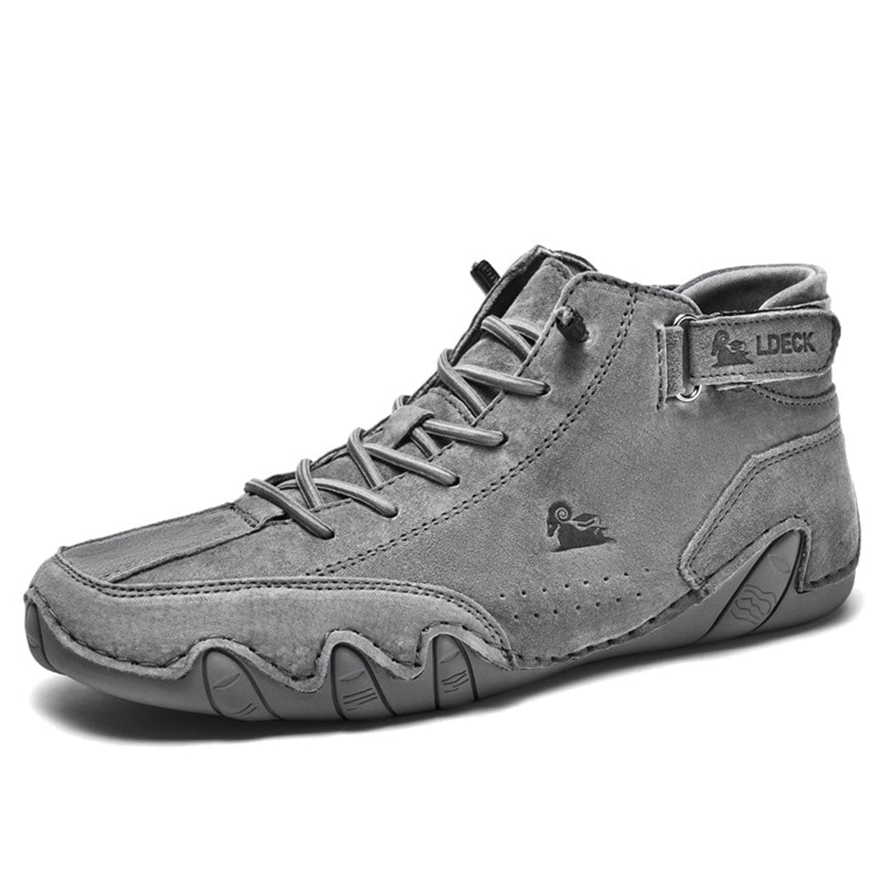Comfortable men's slip-on orthopedic shoes, featuring robust arch support for foot health, easy wear & breathability.