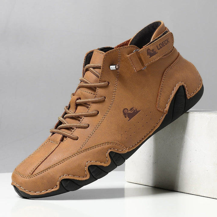 Breathable, easy-wear men's slip-on shoes with orthopedic arch support; comfortable for all-day casual footwear.
