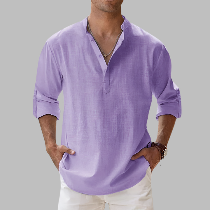 Versatile men's linen shirt, perfect for beach or everyday casual wear.
