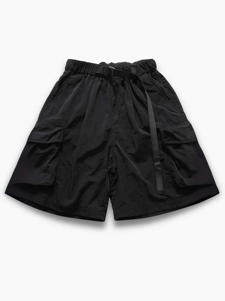 Stylish men's travel shorts with a functional elastic waistband and belt