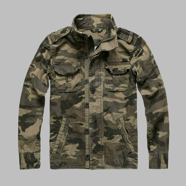 Stylish men's rugged camouflage utility jacket, essential military-style outerwear.