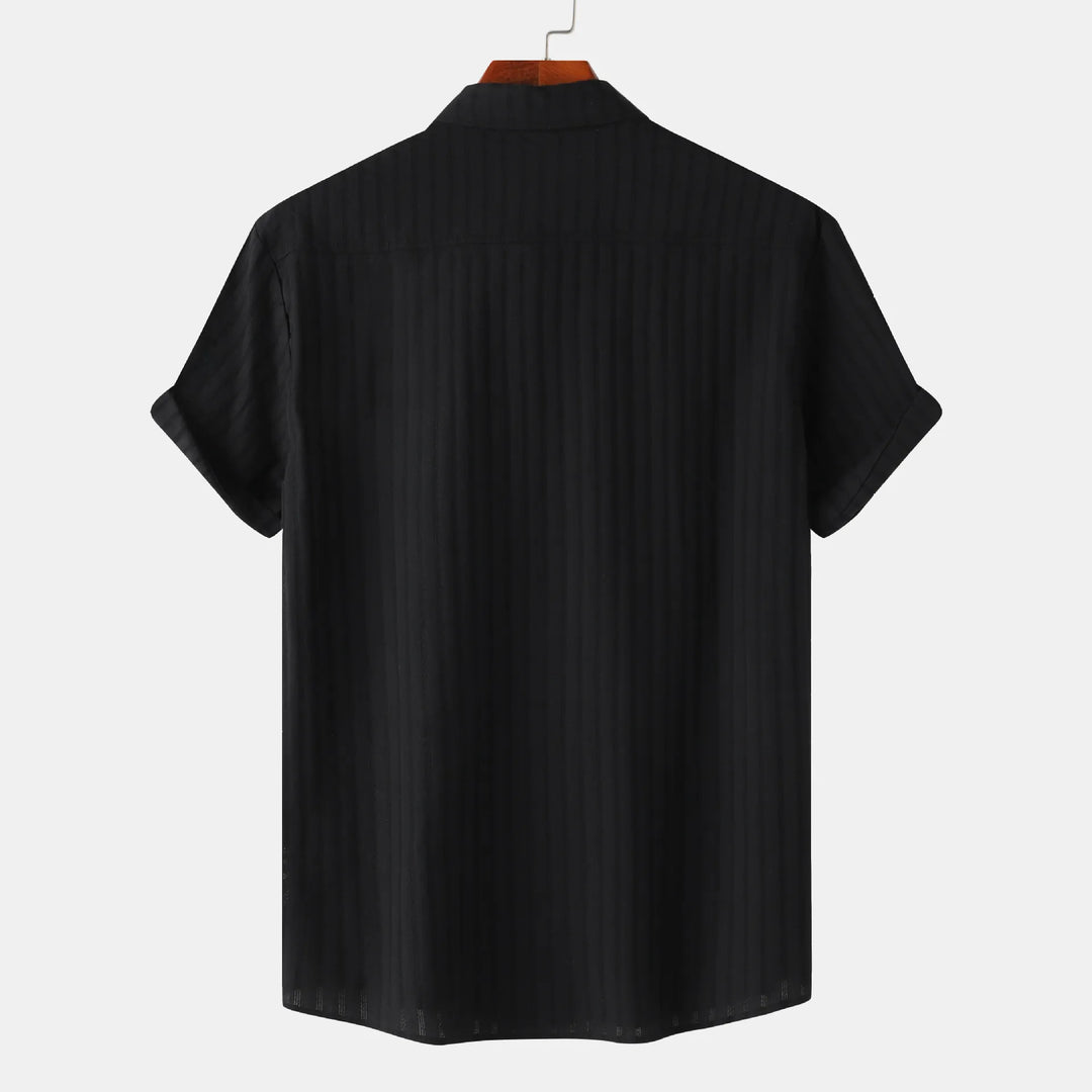 Lightweight menswear shirt with short sleeves and button front