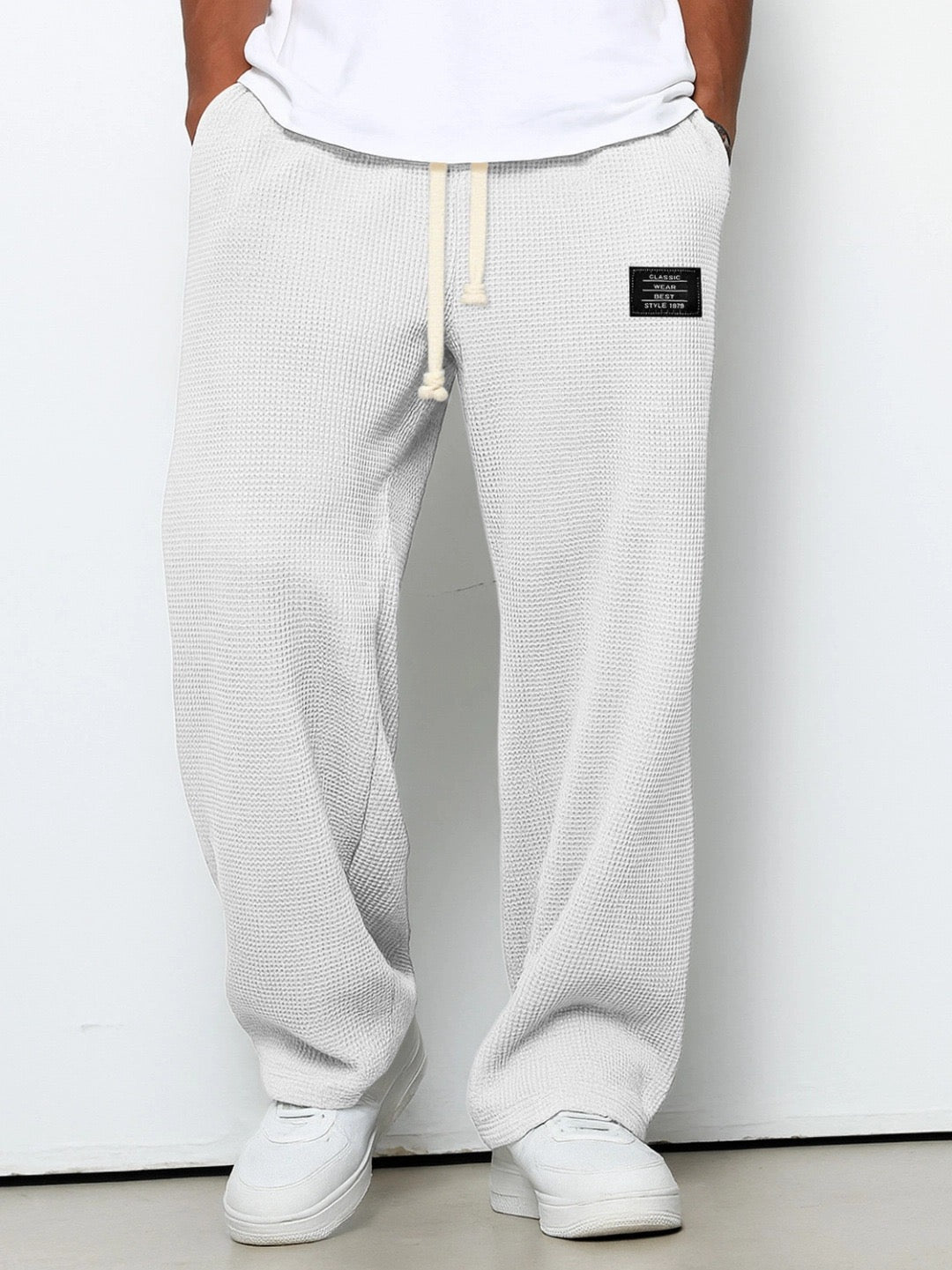 Everyday comfort lounge pants for men. Soft sweatpants, perfect for relaxing at home.