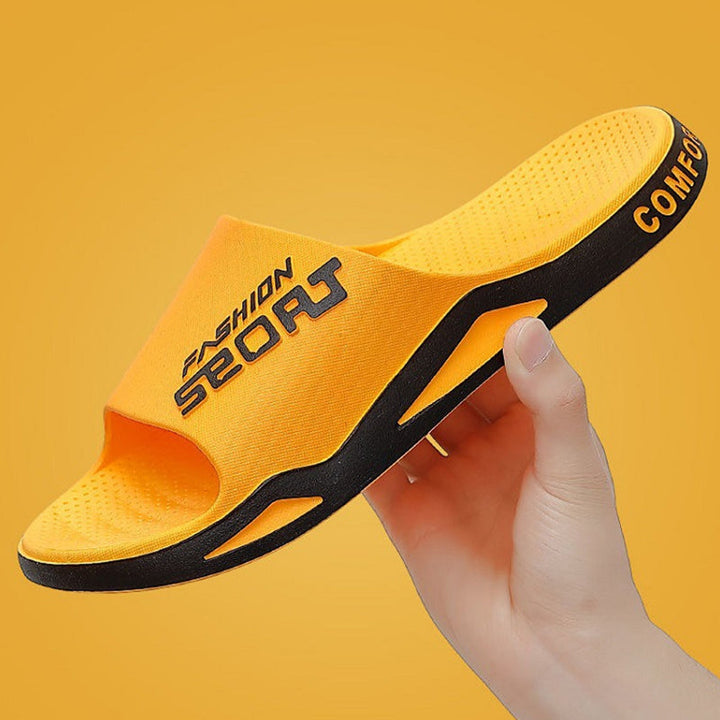Men's sporty sandals with durable non-slip grip, ideal for outdoor adventures and summer comfort.