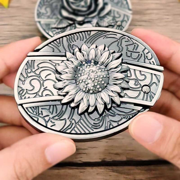 Cowboy style belt buckle for men, crafted from durable zinc alloy with a hidden EDC tool.