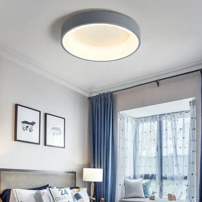 Round LED ceiling light, energy-efficient and modern, ideal for contemporary home decor and bright indoor illumination.