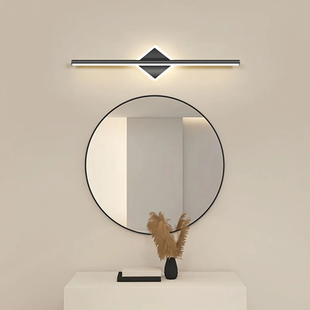 Easy-to-install modern LED wall light, OpalEdge design. Ideal indoor lamp for various rooms.