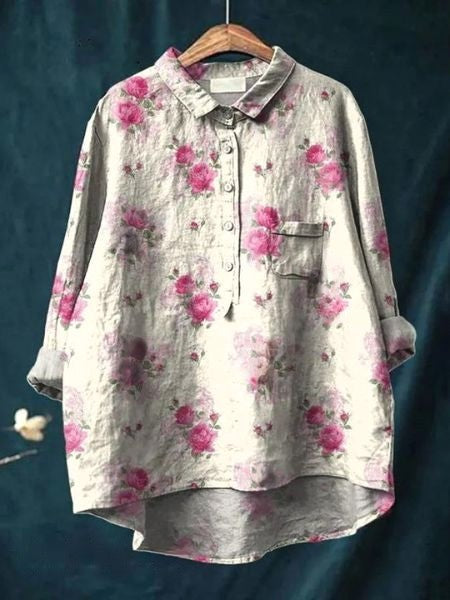 Comfortable women's floral short sleeve top, a versatile piece for summer and vacations.