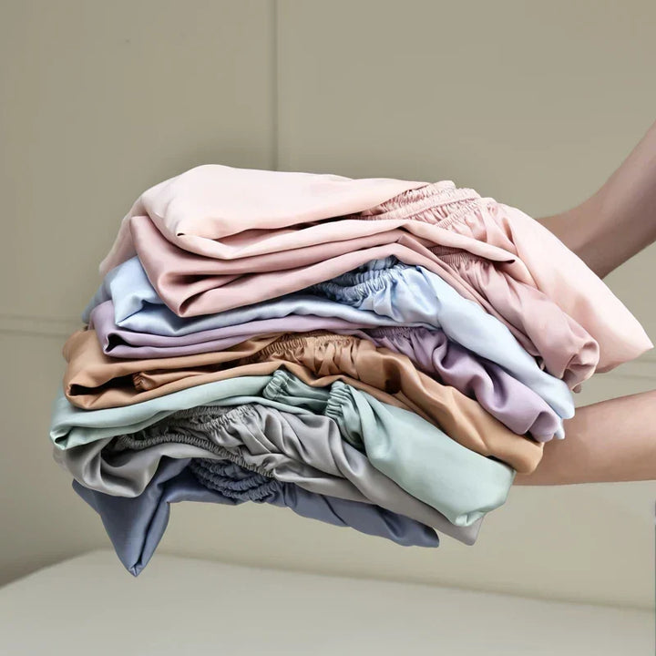 High-quality Mulberry silk bed sheet for ultimate sleep comfort, hypoallergenic and wonderfully soft.