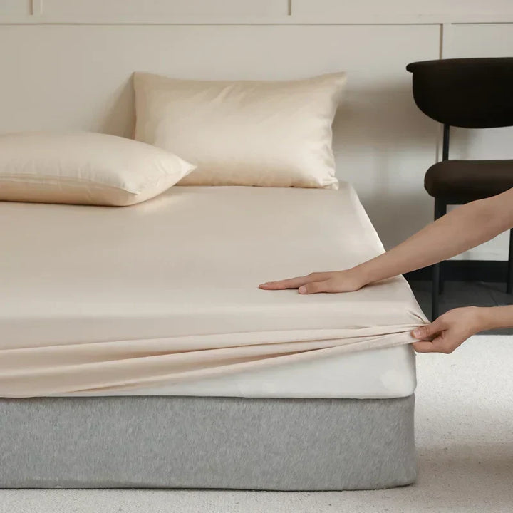 Elegant Mulberry silk bed sheet, perfect for luxury bedding and sophisticated bedroom decor.