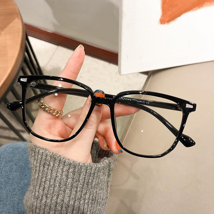 Comfortable plastic square anti-reflective glasses for myopic clear vision.