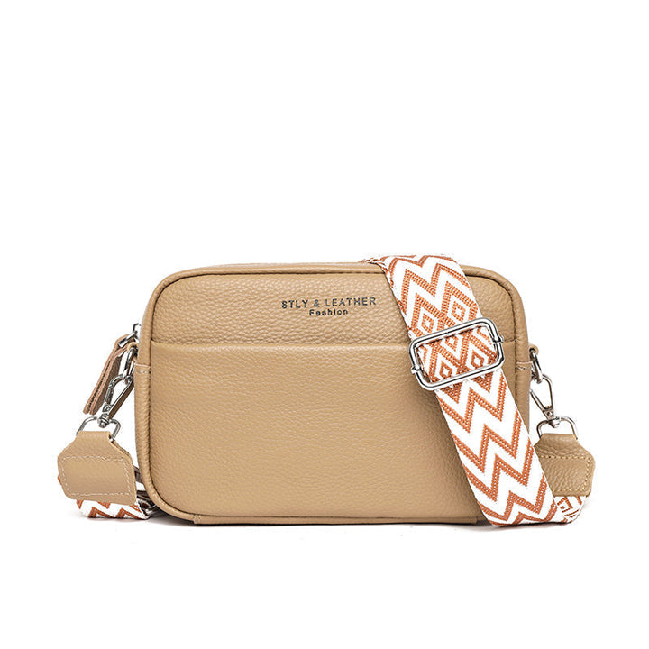 Premium leather women's shoulder bag, a chic daily purse. Stylish and elegant everyday handbag for women.