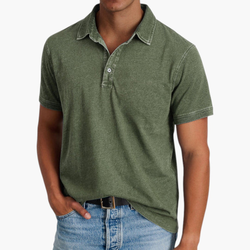 Washed men's short sleeve polo shirt for casual wear, a timeless piece for summer and everyday fashion.