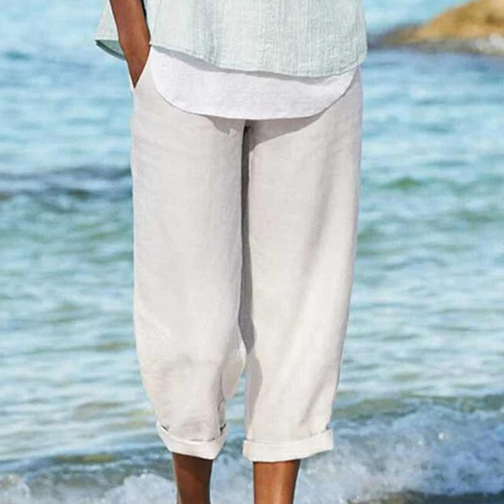 Effortless women's wide-leg cropped pants for summer vacation; comfortable, casual, and stylish with a relaxed fit.