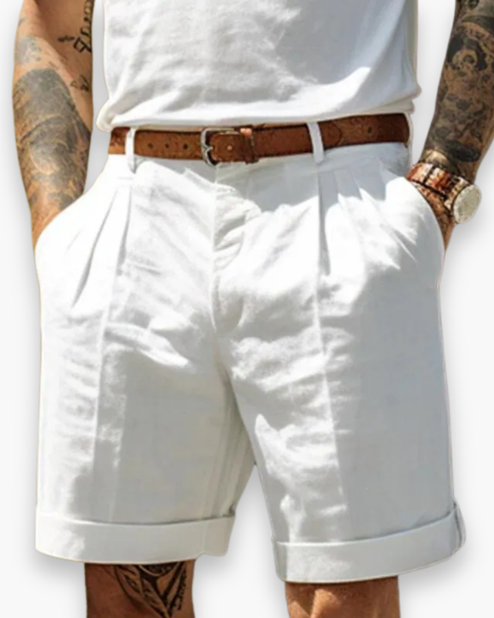 Men's stylish pleated chino shorts in a relaxed fit, perfect for summer casual wear and everyday comfort.
