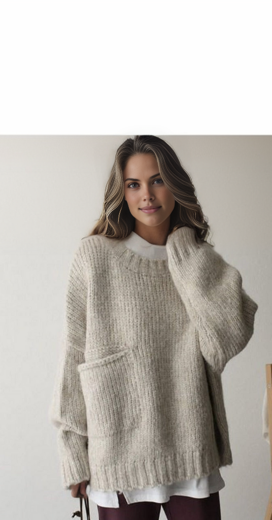 Relaxed fit women's oversized knit jumper, a fall essential for warmth and effortless chic.