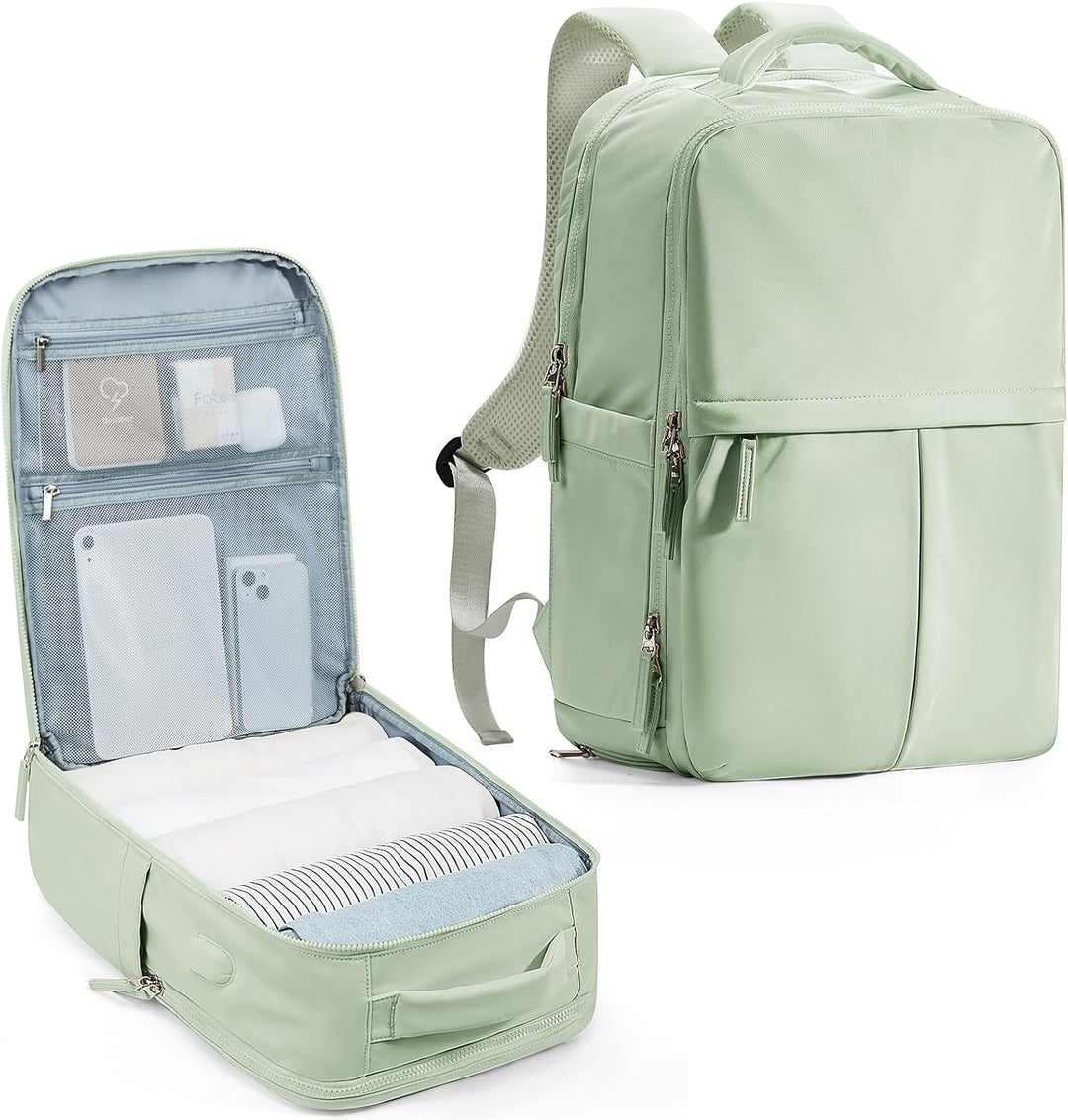 Laptop carry bag with adjustable strap & multiple compartments for professionals.