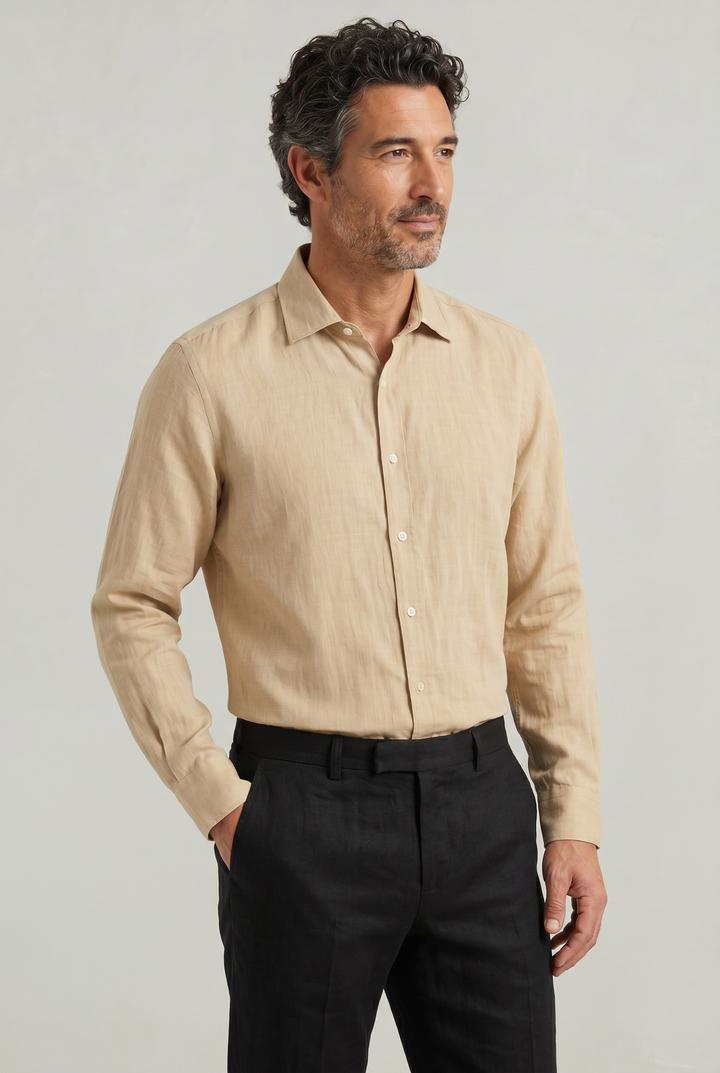 Textured men's long sleeve collar shirt. Breathable fabric for effortless smart casual style.