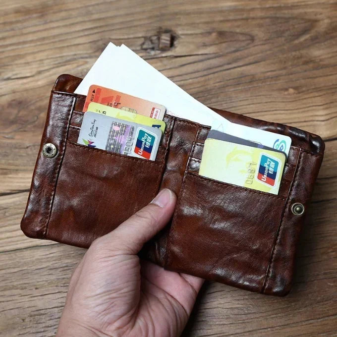 Highly durable full-grain leather men's wallet, designed to age beautifully and develop a unique patina.