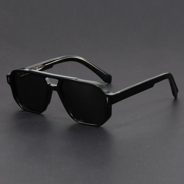Bold chunky unisex pilot sunglasses, a contemporary square frame design ideal for a modern fashion statement.