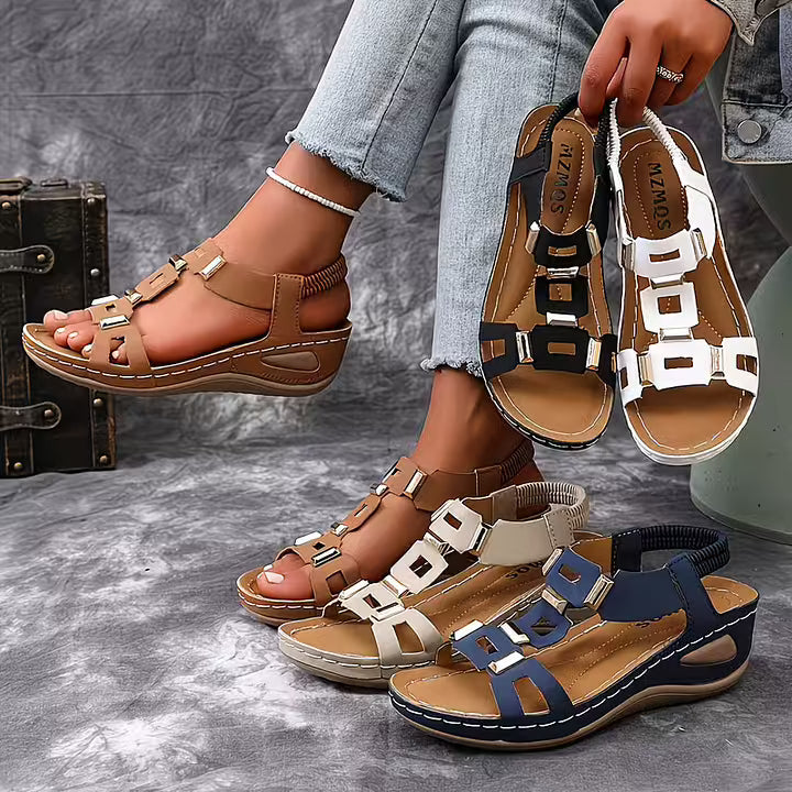 Women's casual black platform sandals, fashion-forward with an ankle strap for comfort and style.