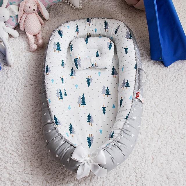 Infant nest & portable bassinet for safe sleep. Lightweight baby bed for travel or nursery. Perfect newborn sleeper.