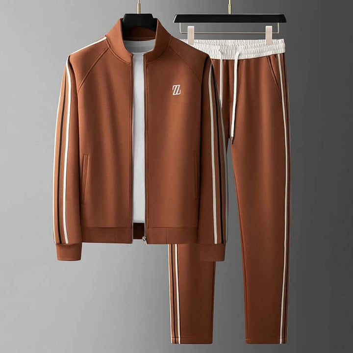Stylish men's tracksuit set, modern activewear and loungewear for a fashionable, comfortable men's outfit.