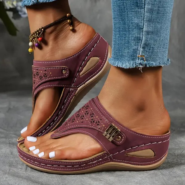 Comfortable women's sandals with orthopaedic arch support, perfect for long walks & daily wear.