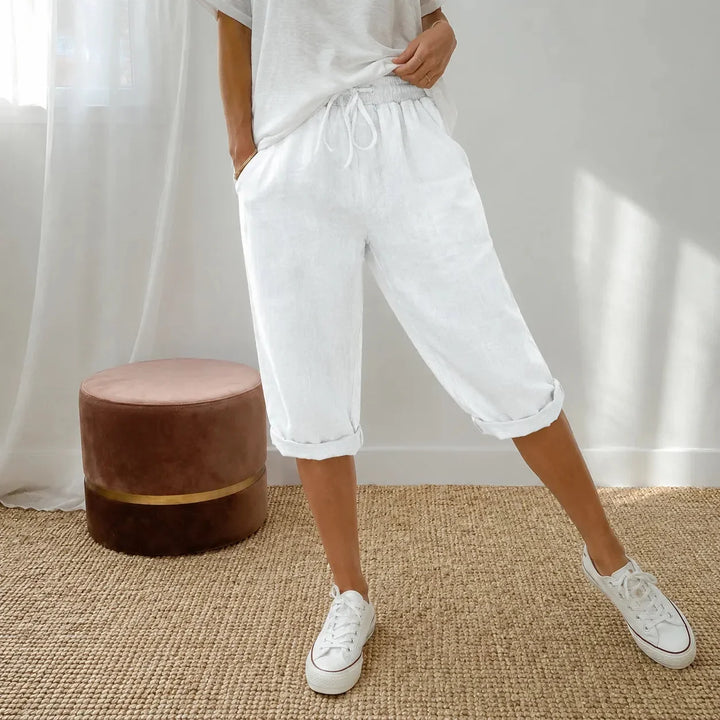 Women's comfortable pull-on capri pants with elastic waist and folded cuff for summer style.