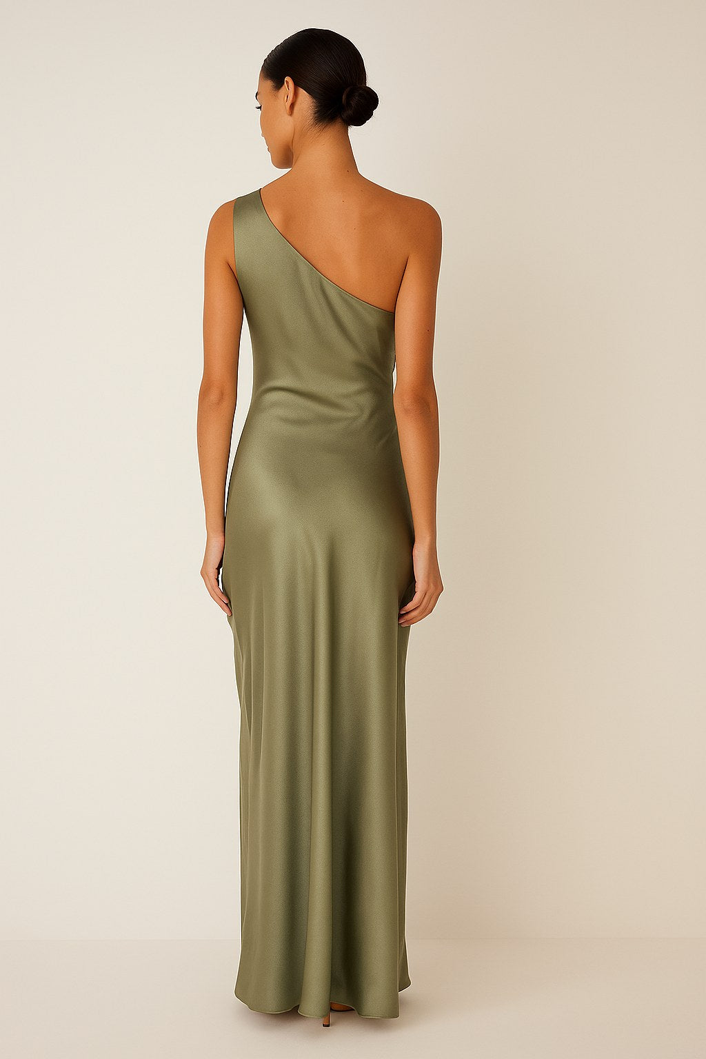 Sophisticated women's long one-shoulder gown with a high split, perfect for elegant evening wear and cocktails.