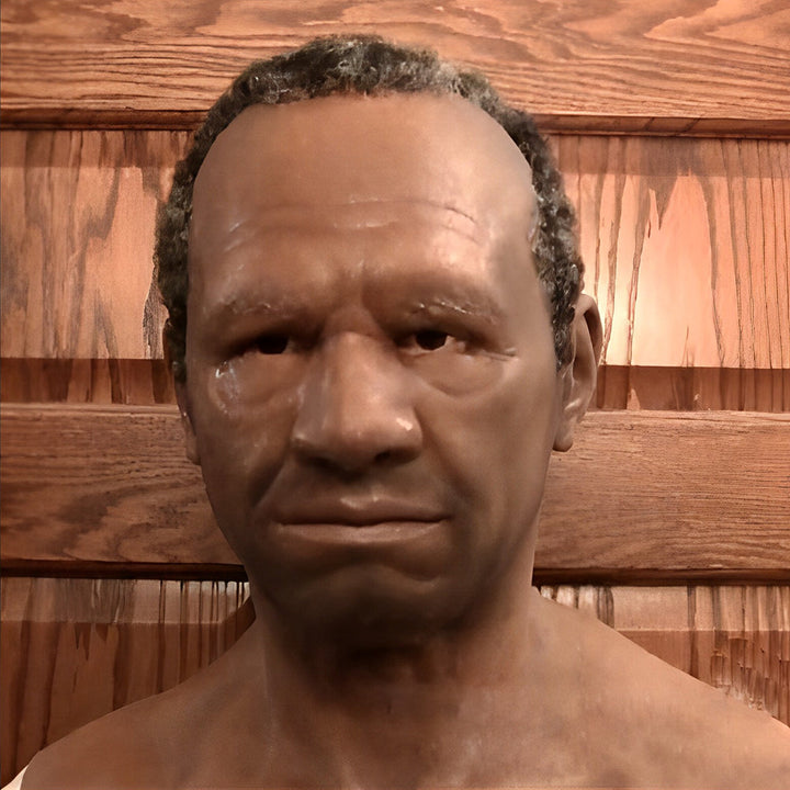 Creepy realistic old man mask for Halloween parties, offers an interactive movable mouth.