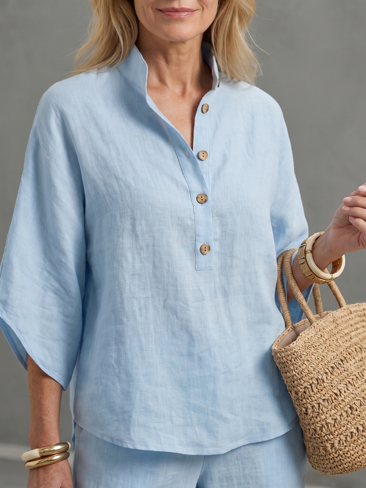 Women's comfortable two-piece set, relaxed fit leisurewear for everyday casual lounge wear.