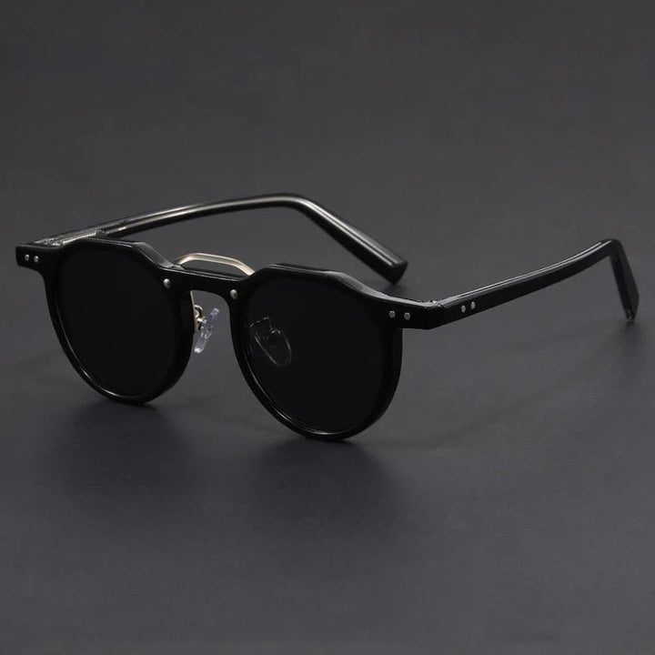 Stylish women's vintage eyewear, a fashionable accessory for summer, providing excellent UV protection.