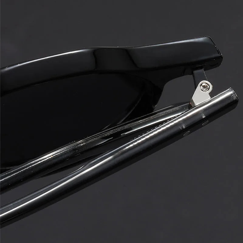 Retro women's sunglasses, a stylish and elegant fashion accessory offering essential UV eye protection.