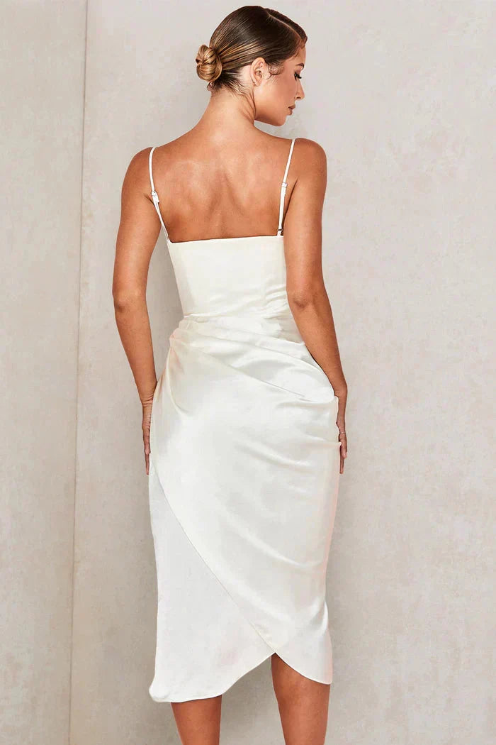 Exquisite women's formal wear: elegant corset maxi dress for a sophisticated look.