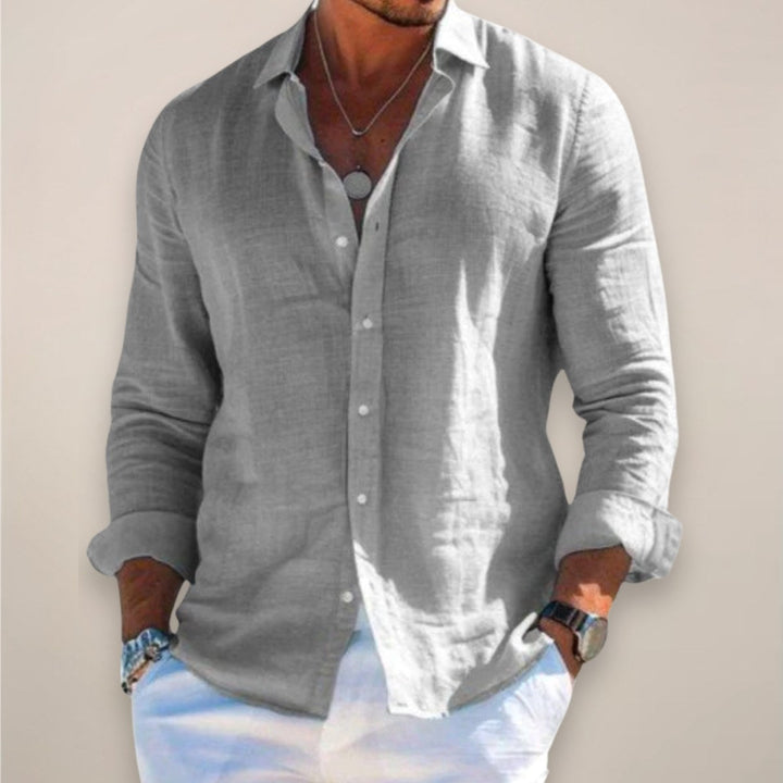 Stylish men's casual button shirt, a lightweight top ideal for spring and summer fashion. Comfortable wear.