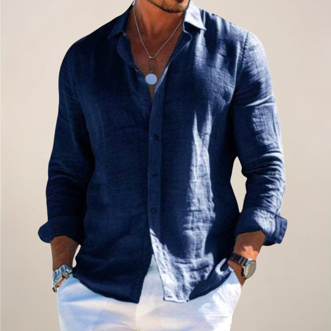 Man wearing a comfortable, lightweight casual button shirt, ideal for everyday style and warm weather.