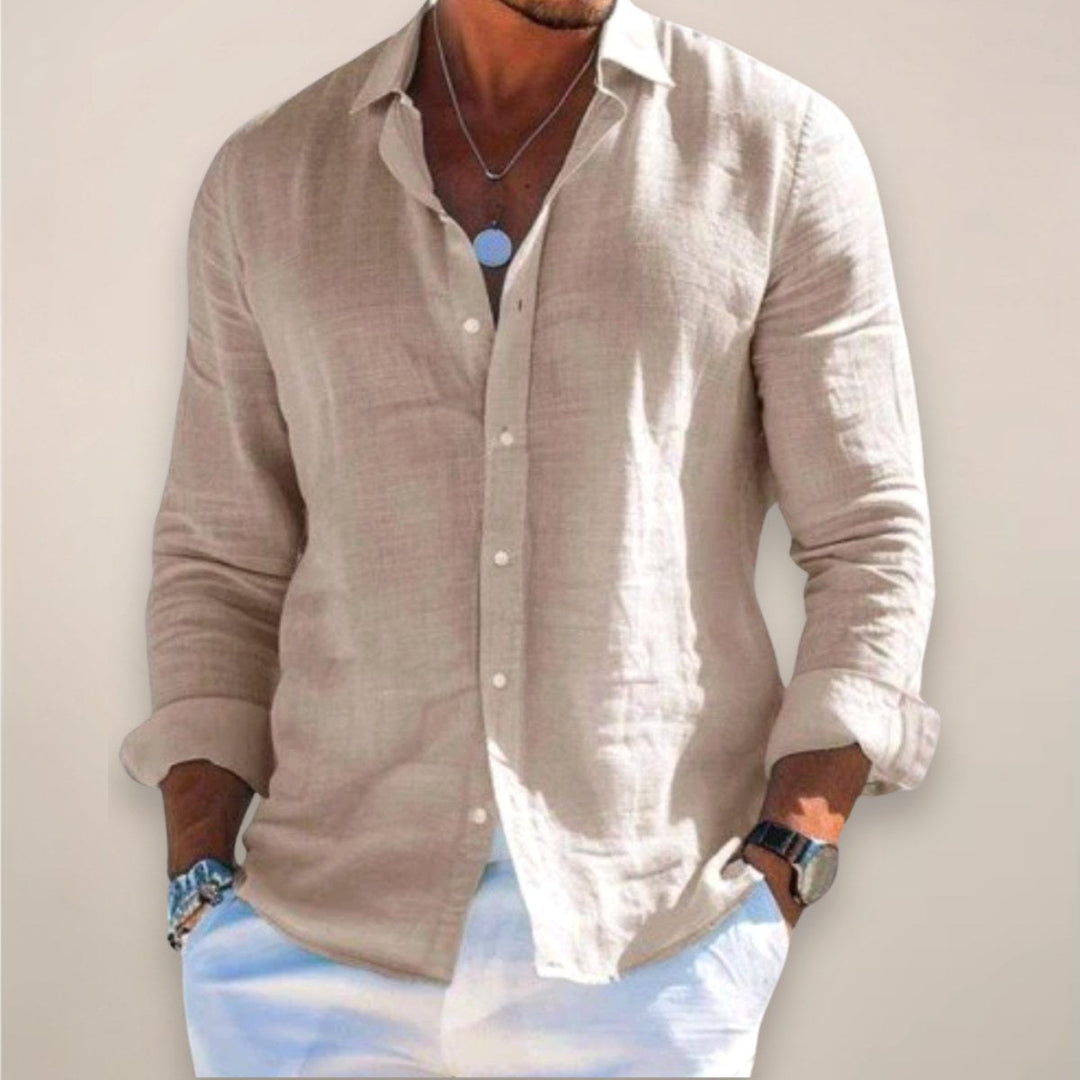 Lightweight men's casual shirt with a button-up front, perfect for a relaxed fit and everyday wear.