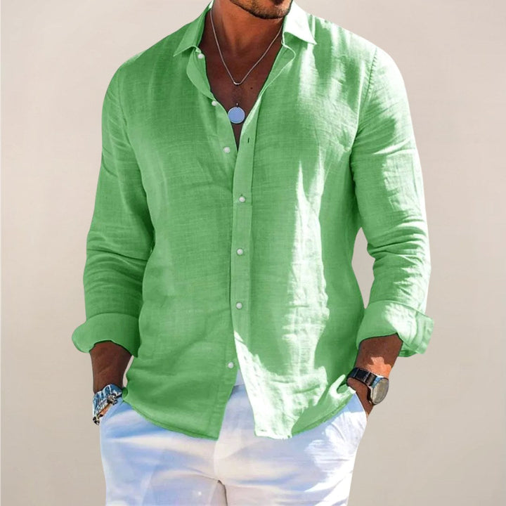 Spring/summer men's lightweight button shirt, a comfortable and versatile top for casual fashion.