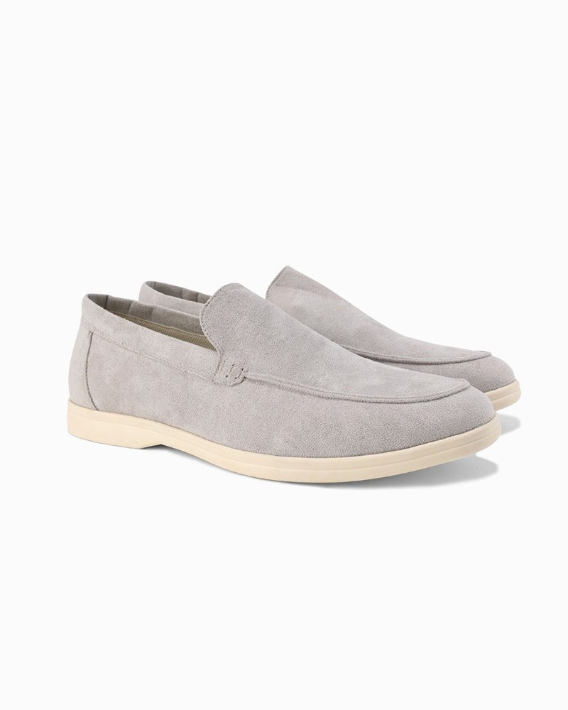 Easy-wear men's slip-on loafers in mocha, a comfortable & smart casual footwear option.