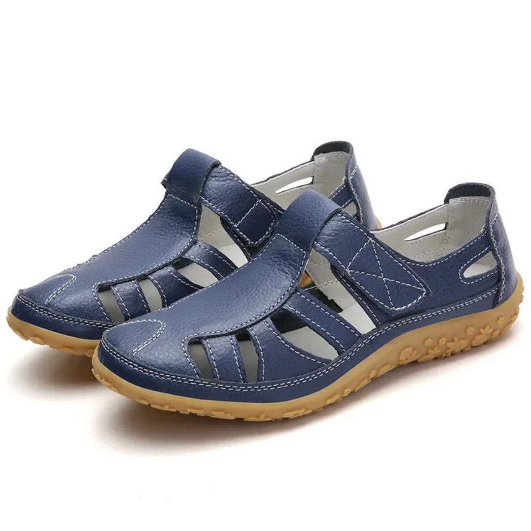 Sophisticated women's closed-toe shoes providing all-day comfort & robust arch support.