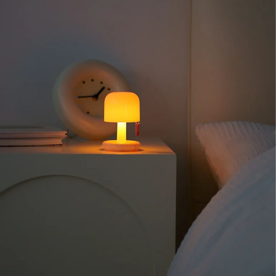 Vibrant sunset projection from a decorative LED lamp, creating relaxing mood light for any room.