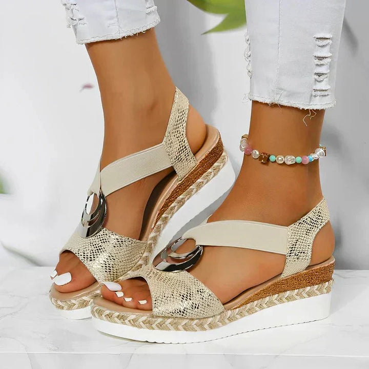 Women's orthopedic summer sandals for all-day comfort and stylish support, perfect for casual walking.