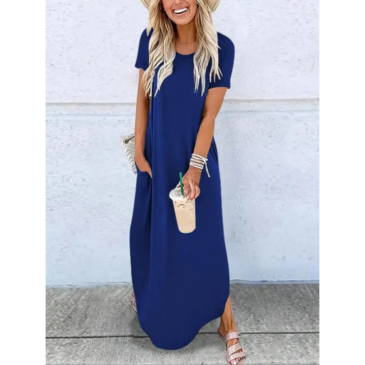 Flowing Sienna women's maxi dress with round neck & short sleeves, ideal for comfortable everyday elegance.