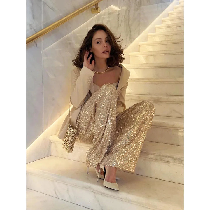 Comfortable women's sequin pants with a glamorous shimmer. Perfect for evening parties, festive events & special nights.