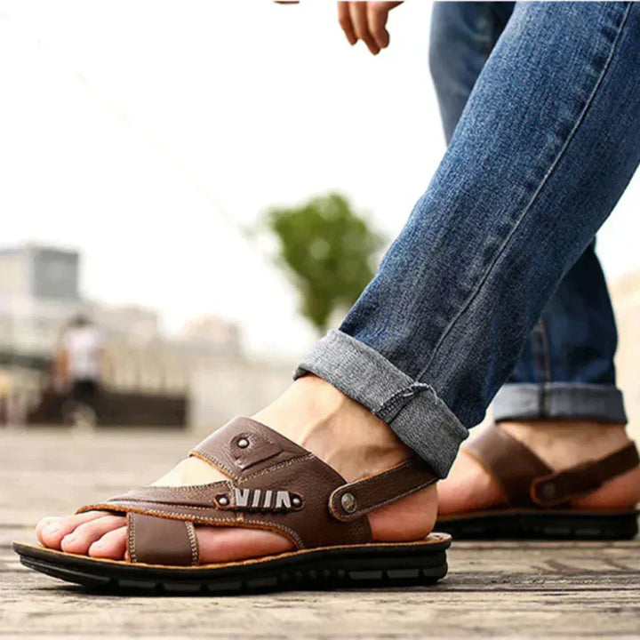 Comfortable men's walking sandals with supportive adjustable design, ideal for casual outdoor activities.